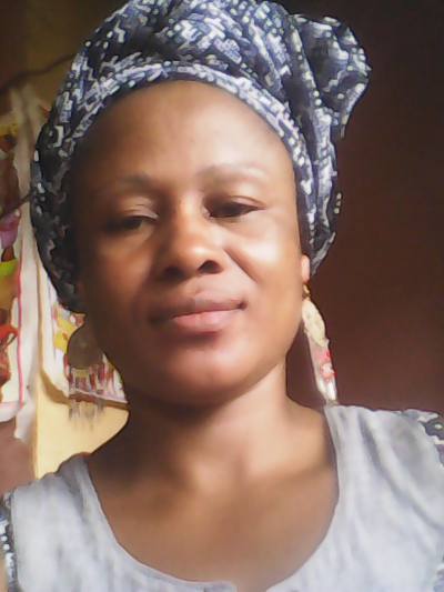 Simonie 41 Jahre Douala Kamerun