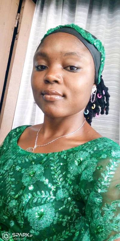 Aminatou 32 ans Yaoundé Cameroun