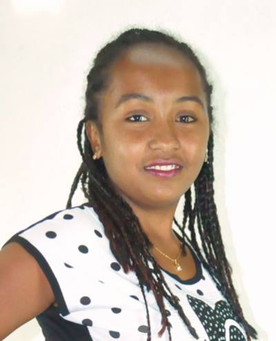 Edwina 29 ans Tamatave Madagascar