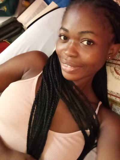 Larissa  29 ans Libreville  Gabon