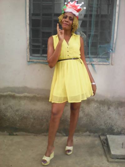 Claire 37 ans Douala Cameroun