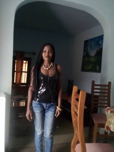 Viviane 36 ans Yaoundé Cameroun
