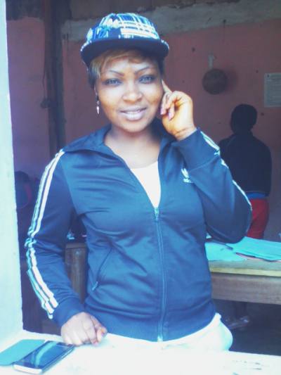 Bertine 32 ans Yaoundé Cameroun