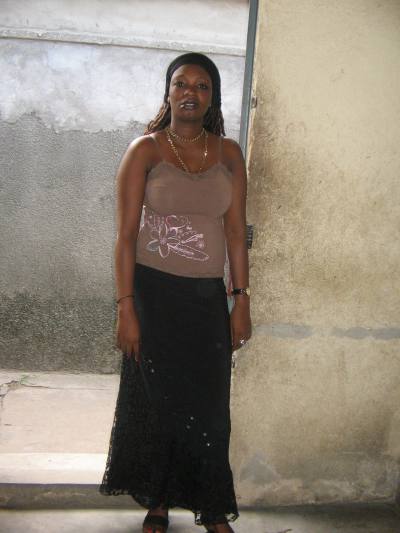 Louise 41 years Abidjan Ivory Coast