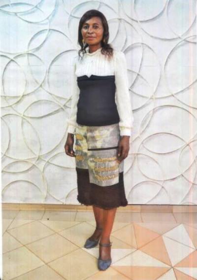 Jeannine 59 Jahre Yaoundé Kamerun