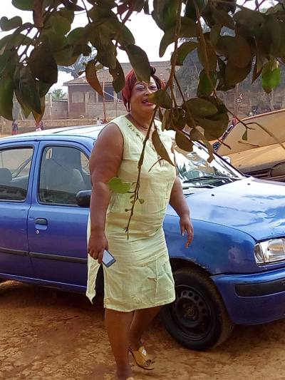 Lilie 56 Jahre Yaoundé Kamerun