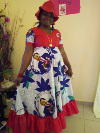 Aline 44 ans Yaoundé Cameroun