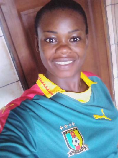 Rosy 31 Jahre Yaoundé Kamerun