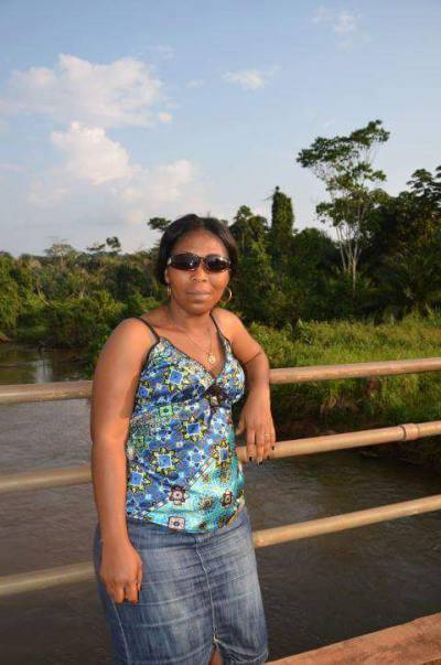Indira 45 ans Yaoundé  Cameroun