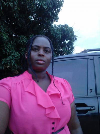 Amandine 33 years Lomé Togo