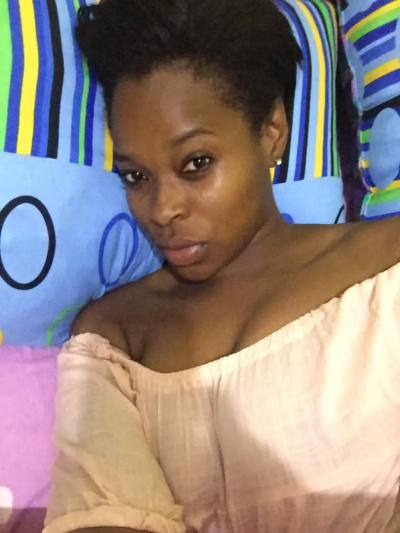 Emilie 30 ans Yaounde  Cameroun