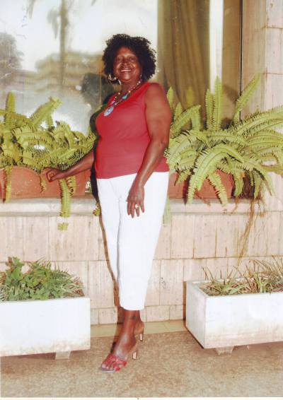 Sara 64 Jahre Centre Kamerun