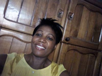 Yvonne 44 ans Douala Cameroun