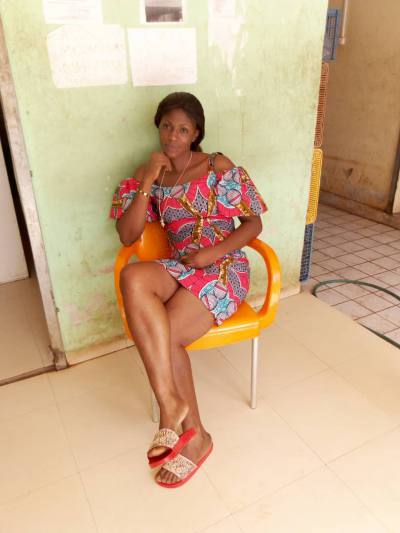 Ines 34 years Yaoundé Cameroon
