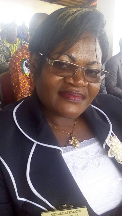 Marie 61 ans Yaoundé Cameroun