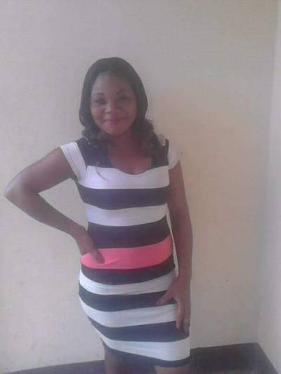 Francine 37 Jahre Ebolowa Kamerun