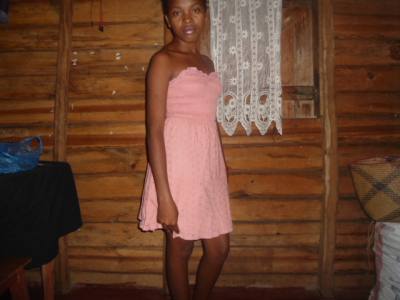 Angelina 24 ans Antalaha Madagascar