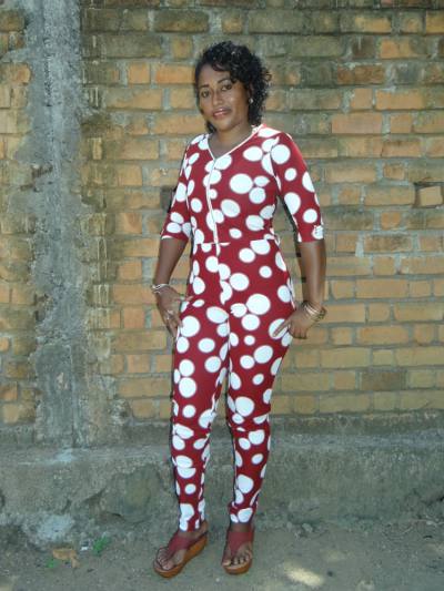 Alysa 32 ans Sambava Madagascar