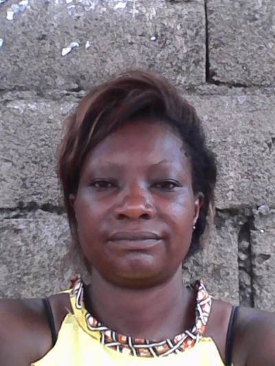 Fanta 47 ans Douala Cameroun