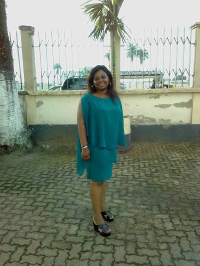 Eveline 47 Jahre Douala Kamerun