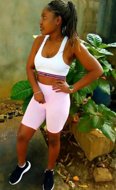 Blandine 31 ans Cotonou Bénin