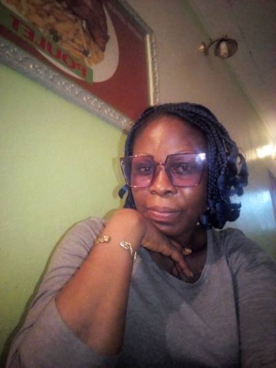 Paulette 32 Jahre Yaoundé Kamerun