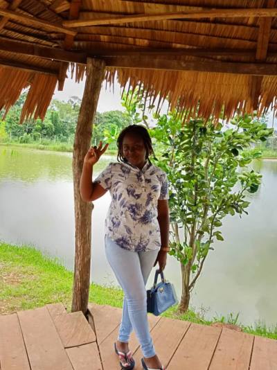 Blandine 32 ans Du Centre Cameroun