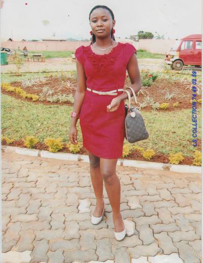 Claudine 34 ans Yaoundé Cameroun
