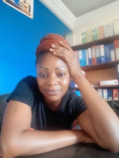 Marie noelle 36 Jahre Yaounde  Kamerun