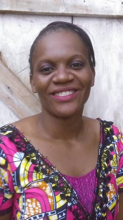 Adèle 36 Jahre Yaoundé Kamerun