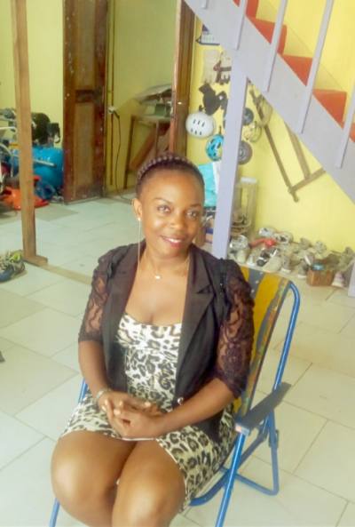 Ariane 32 ans Ouest Cameroun