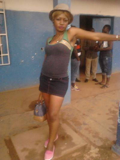Mireille 36 ans Douala Cameroun