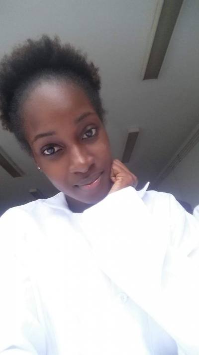 Erika 25 Jahre Yaounde Kamerun
