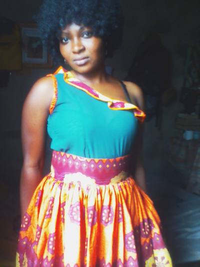 Bertine 32 ans Yaoundé Cameroun