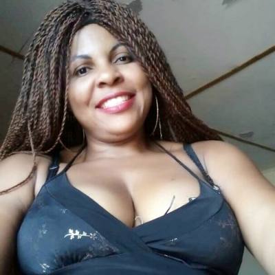 Mathilde 42 Jahre Douala  Kamerun
