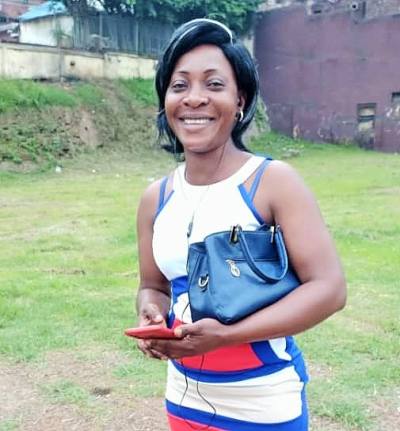 Marielle 39 Jahre Yaoundé Kamerun