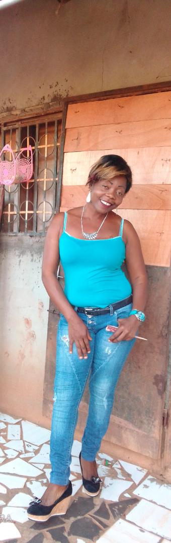 Clara 46 Jahre Nkol Afamba Kamerun