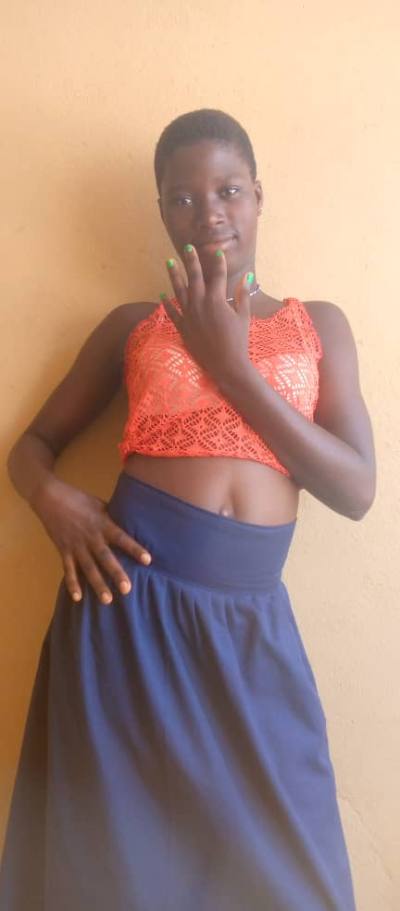 Marie jose 19 Jahre Agou Elfenbeinküste