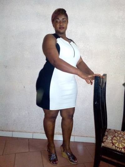 Hermine 44 ans Yaoundé Cameroun