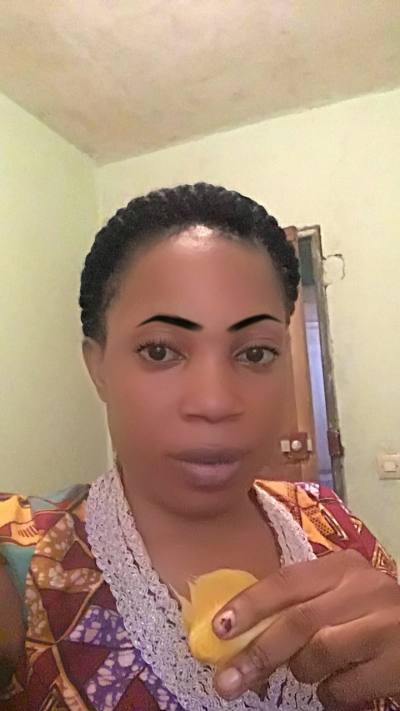 Larissa 34 years Yaounde Cameroon