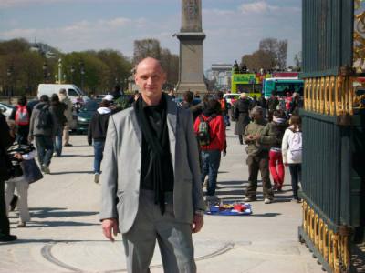 Lucien 61 ans Paris France