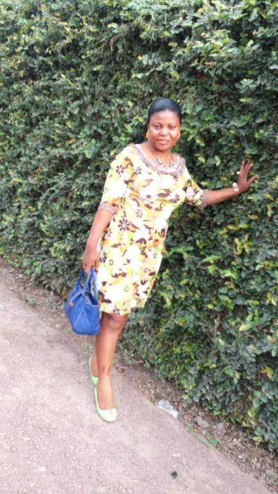 Esperanza 43 years Douala Cameroon
