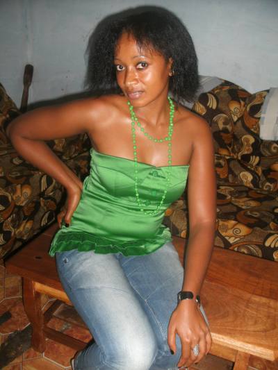 Marie danielle 33 ans Yaoundé Cameroun