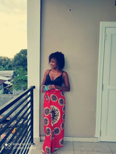 Naomi 28 ans Ambanja Madagascar