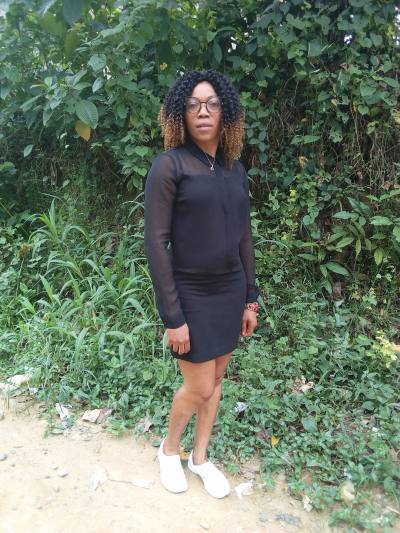 Marie 36 ans Douala Cameroun