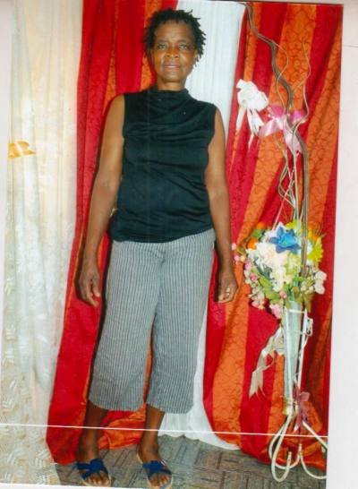 Marie 66 ans Yaoundé Cameroun