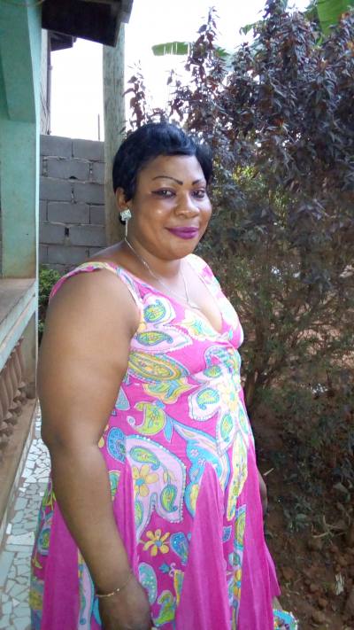 Yolande 45 Jahre Yaoundé Kamerun