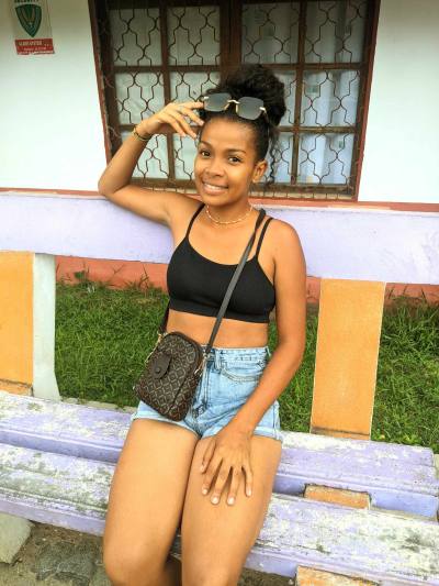 Tania 23 ans Antananarivo  Madagascar