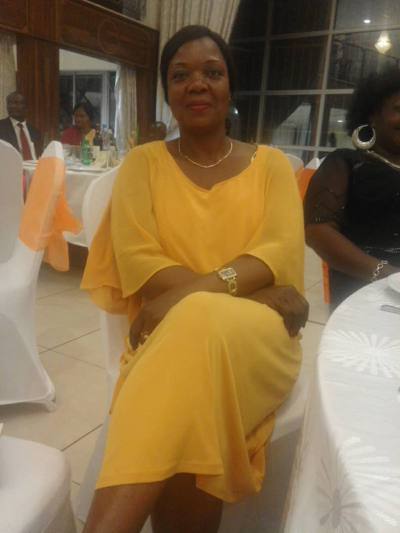Emilienne 39 ans Yaoundé Cameroun