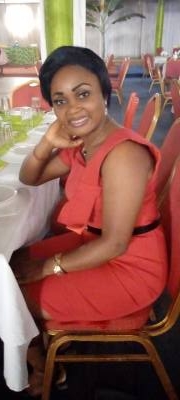 Carole 40 Jahre Yaoundé Cameroun